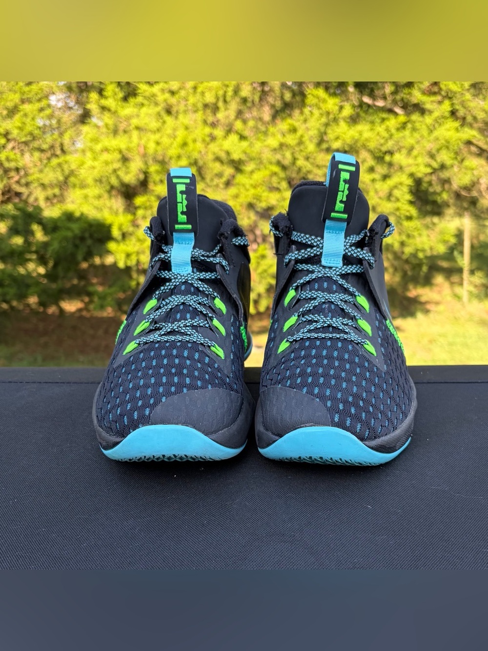 Nike LeBron Witness 5 'Black Light Blue Fury' Basketball Shoes - Men's Size 9.5